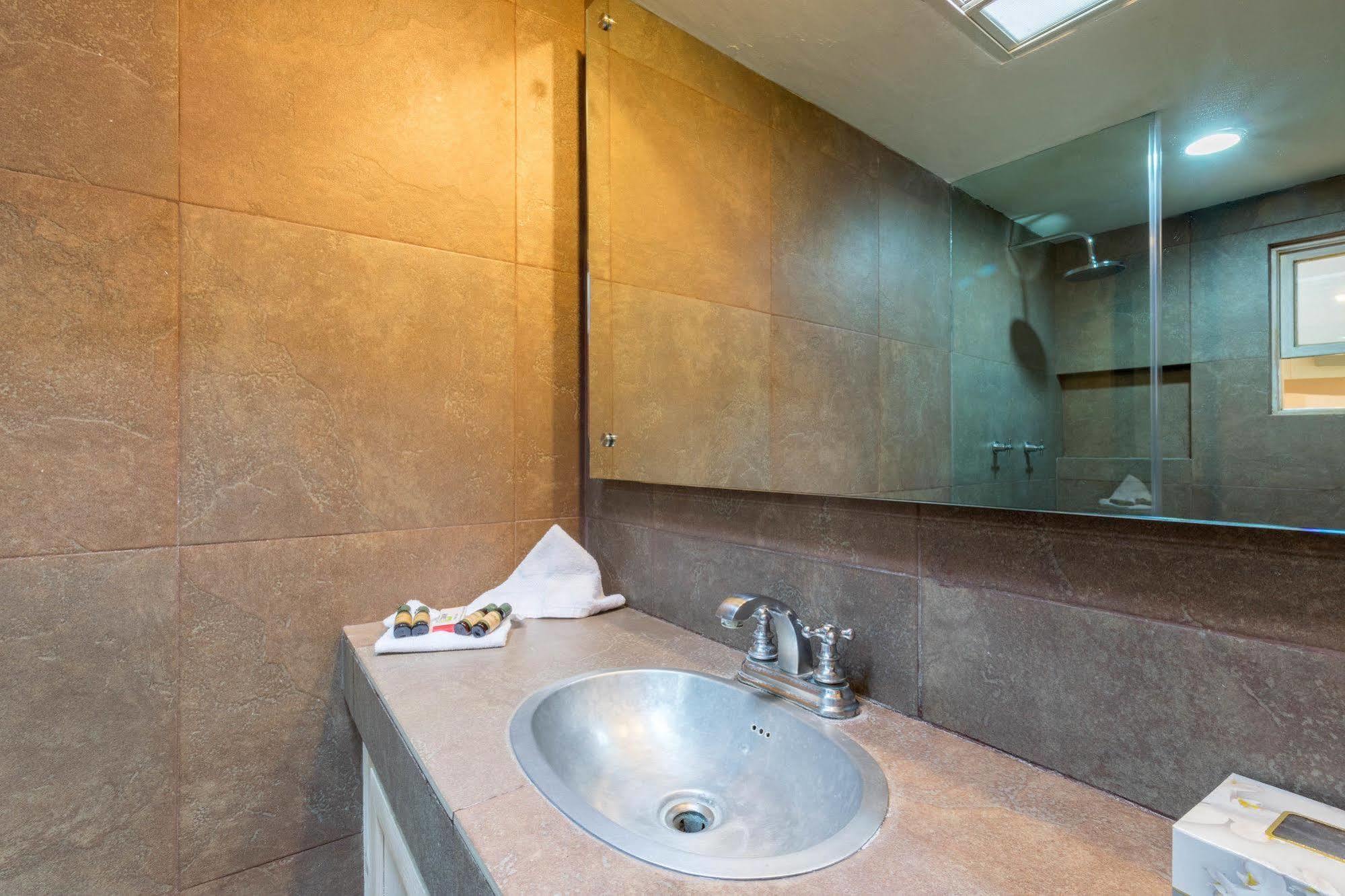 Hotel Damiana Boutique เกเรตาโร ภายนอก รูปภาพ