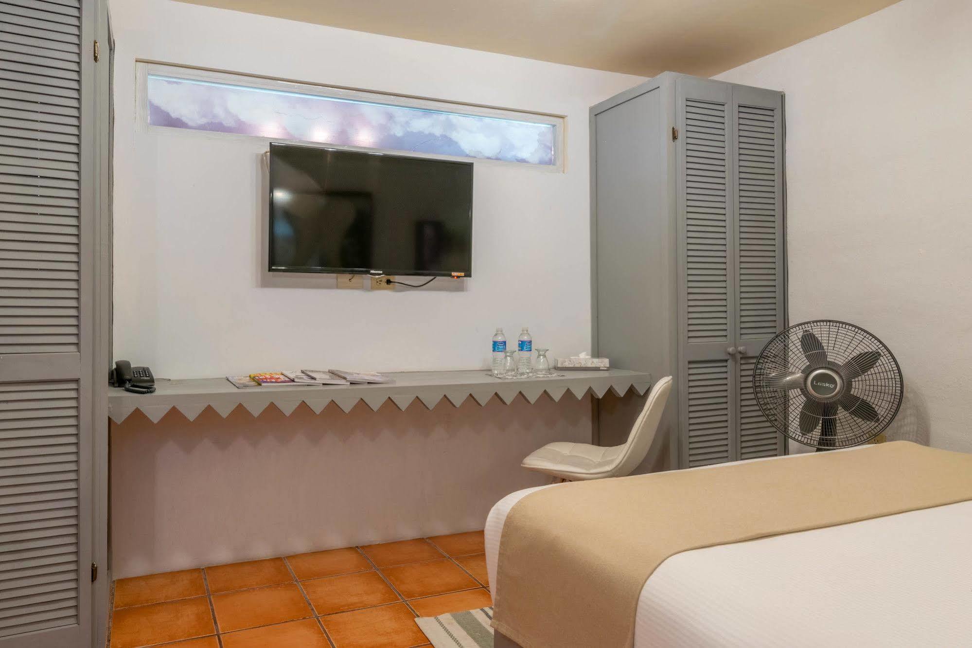 Hotel Damiana Boutique เกเรตาโร ภายนอก รูปภาพ