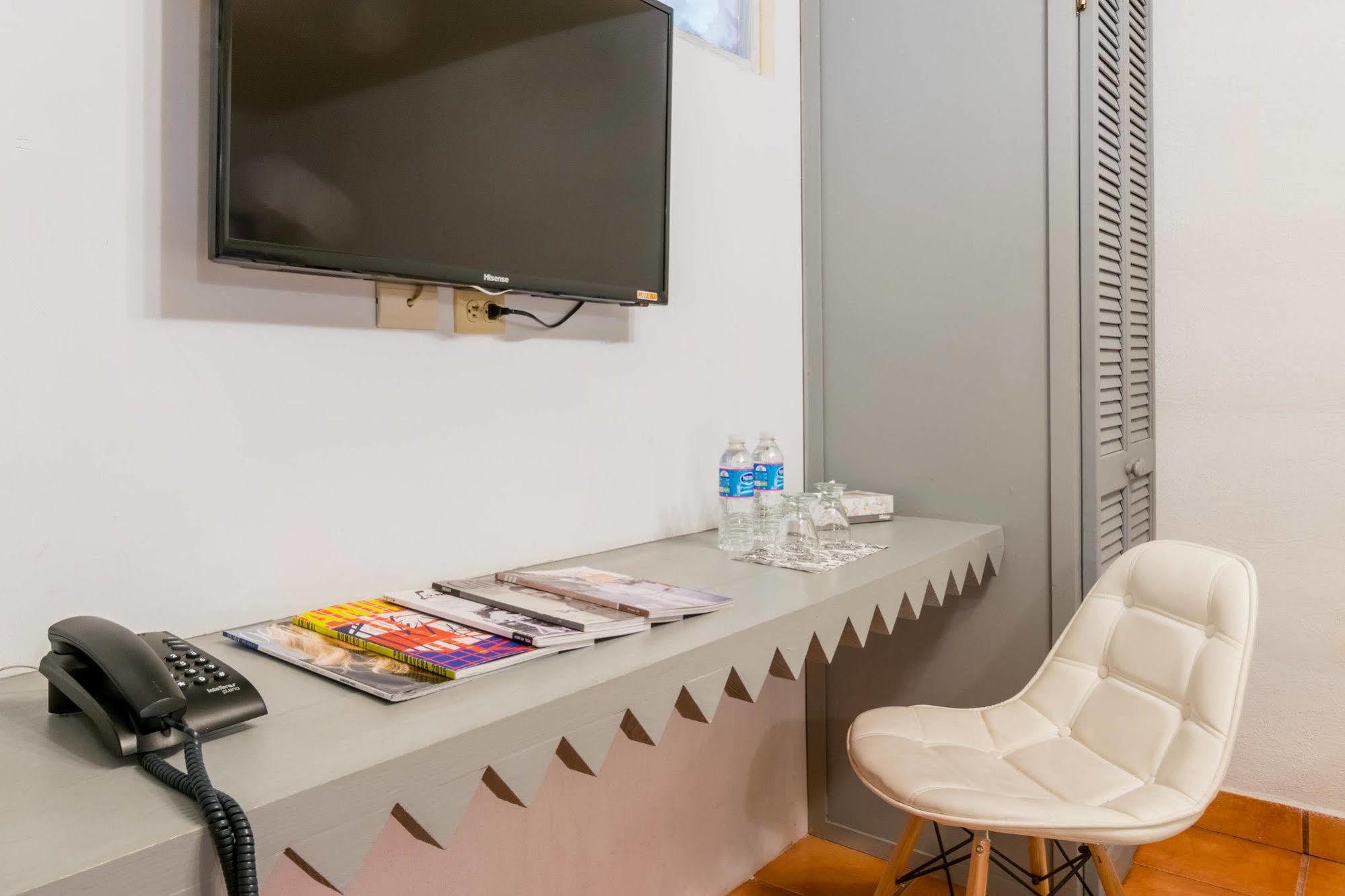 Hotel Damiana Boutique เกเรตาโร ภายนอก รูปภาพ