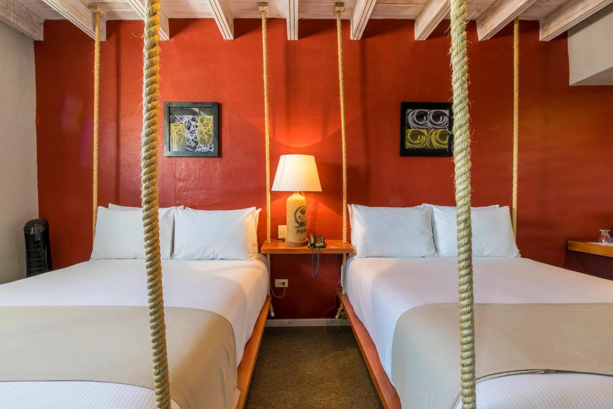 Hotel Damiana Boutique เกเรตาโร ภายนอก รูปภาพ